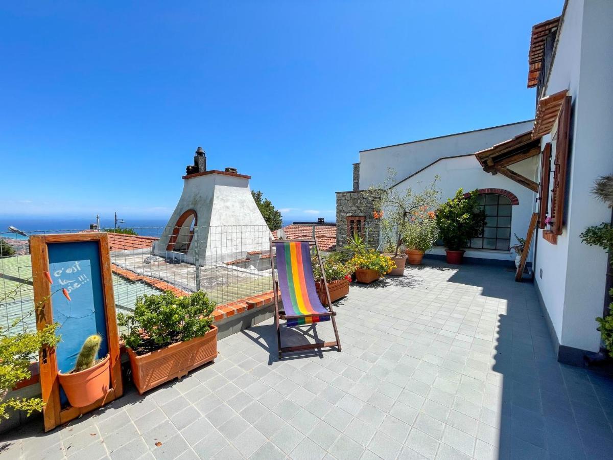 Il Capanno Hotell Pietra Ligure Exteriör bild