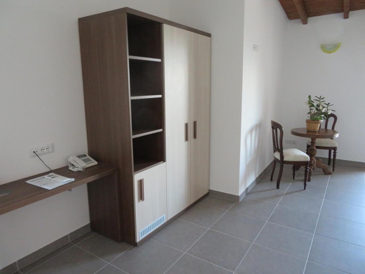Il Capanno Hotell Pietra Ligure Exteriör bild